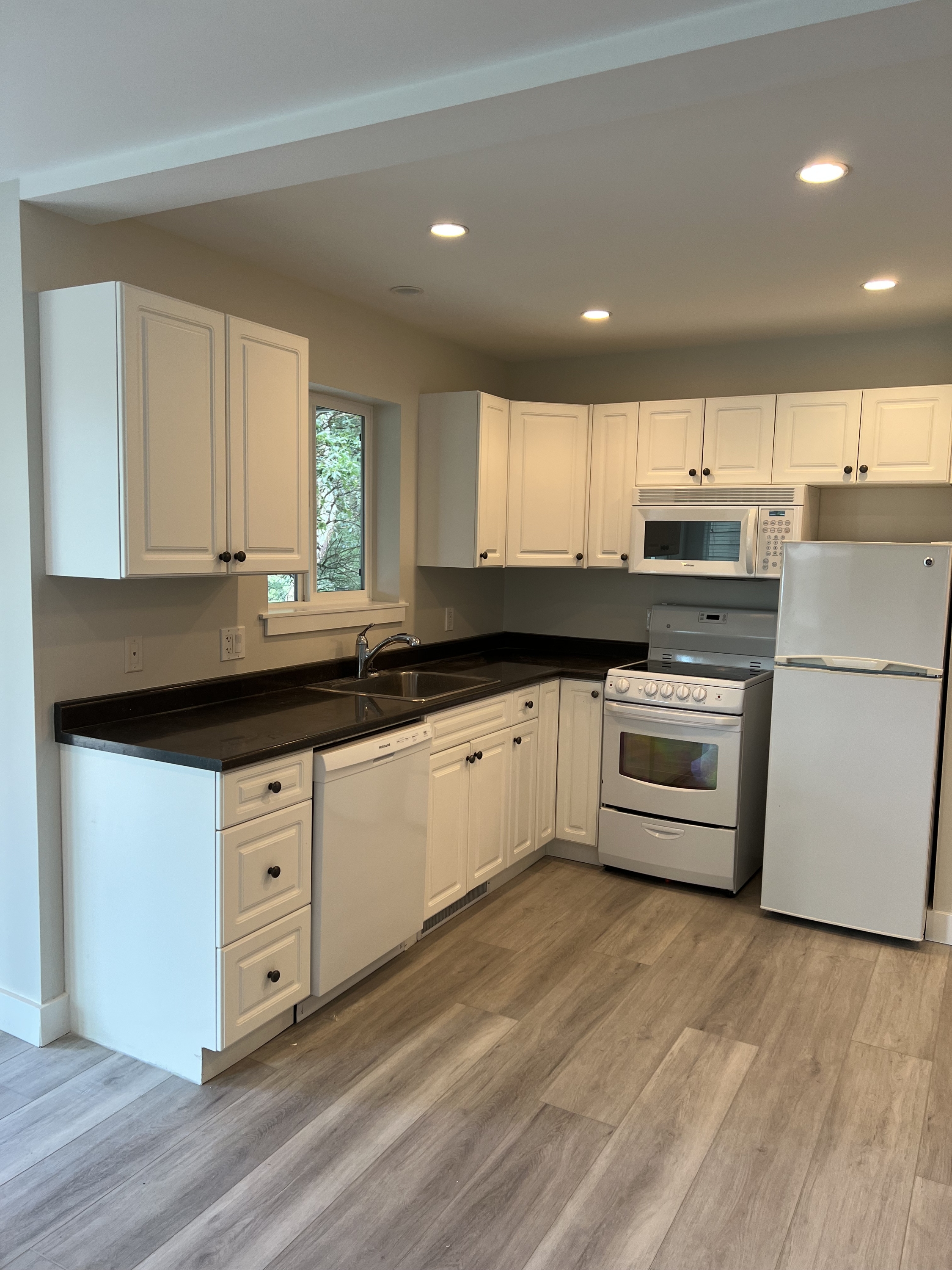 3354 Sewell Road - -